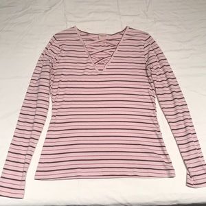 Long sleeve stripped shirt.